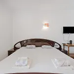 Beautiful Apartment In Pirovac With Lake View