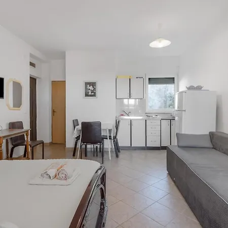 Cozy In With View Apartment